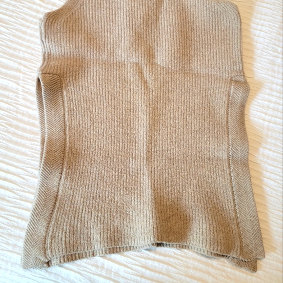 Aritzia Wilfred Tan Wool Sweater Vest - Picture 4 of 7